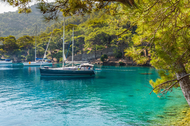 Bavaria Cruiser 45, Sail Bravo