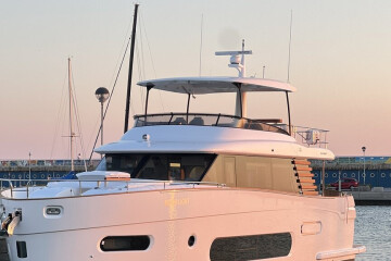 Azimut Magellano 66, Moon light