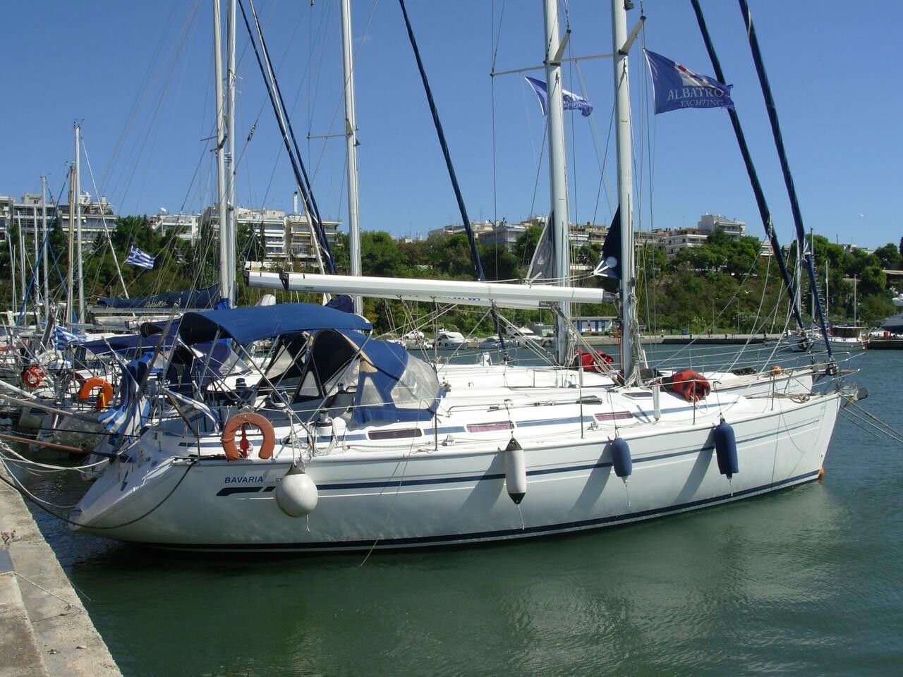 Bavaria 38, Meander