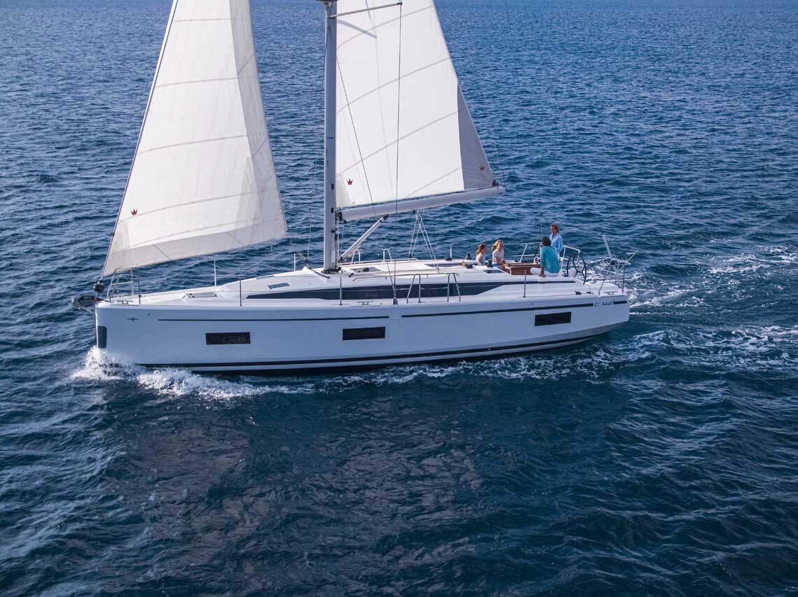 Bavaria C42 Style, Aurelia