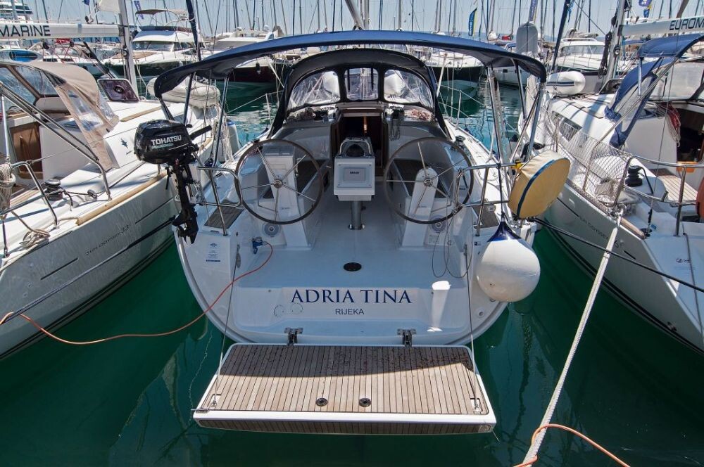 Bavaria Cruiser 34, Adria Tina
