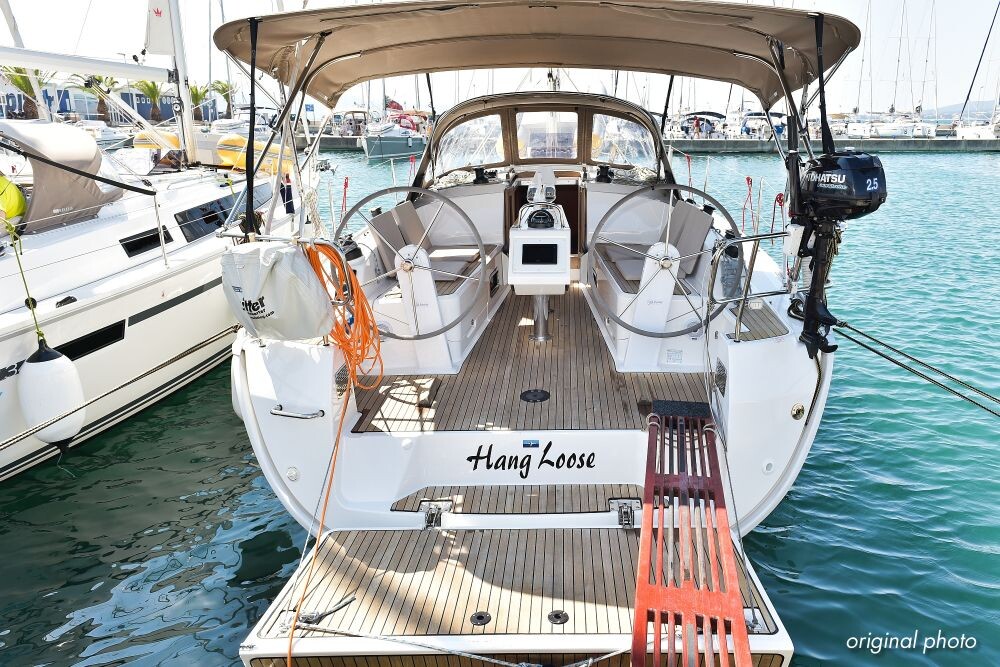 Bavaria Cruiser 37, Hang Loose
