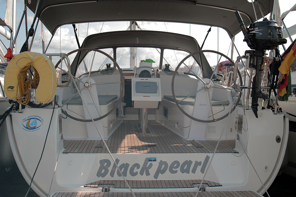 Bavaria Cruiser 37, Black Pearl