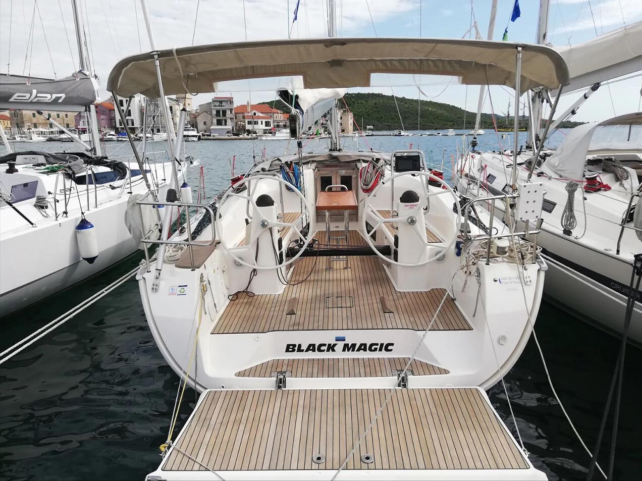 Bavaria Cruiser 40 S, Black Magic