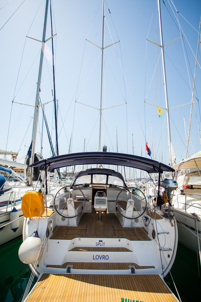 Bavaria Cruiser 46, Lovro