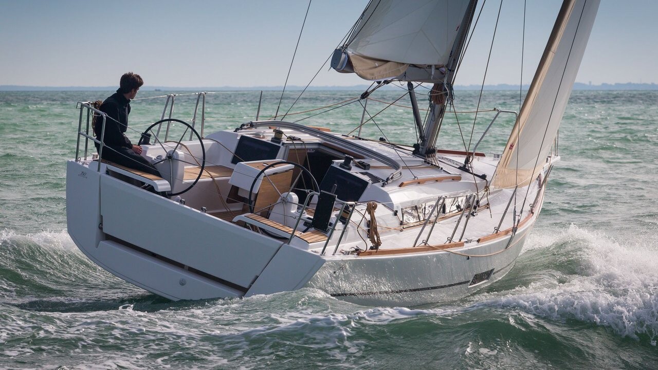 Dufour 350 GL, Moonsail