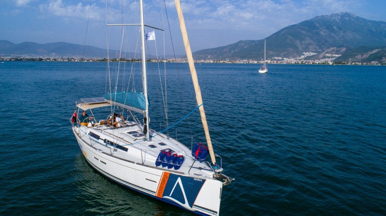 Dufour 405 GL, Nora