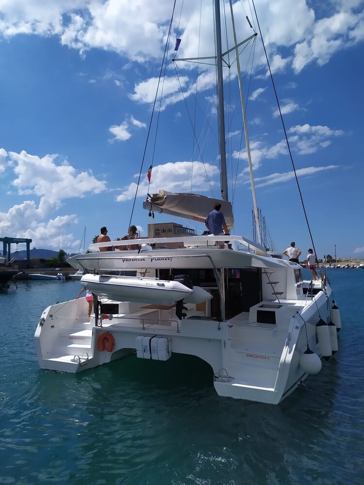 Dufour 48 Catamaran, Paradise Planet