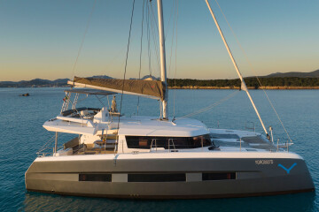 Dufour 48 Catamaran Delphinus