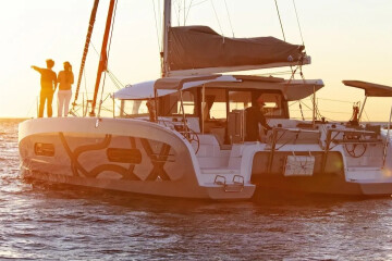 Excess 11, Nevis