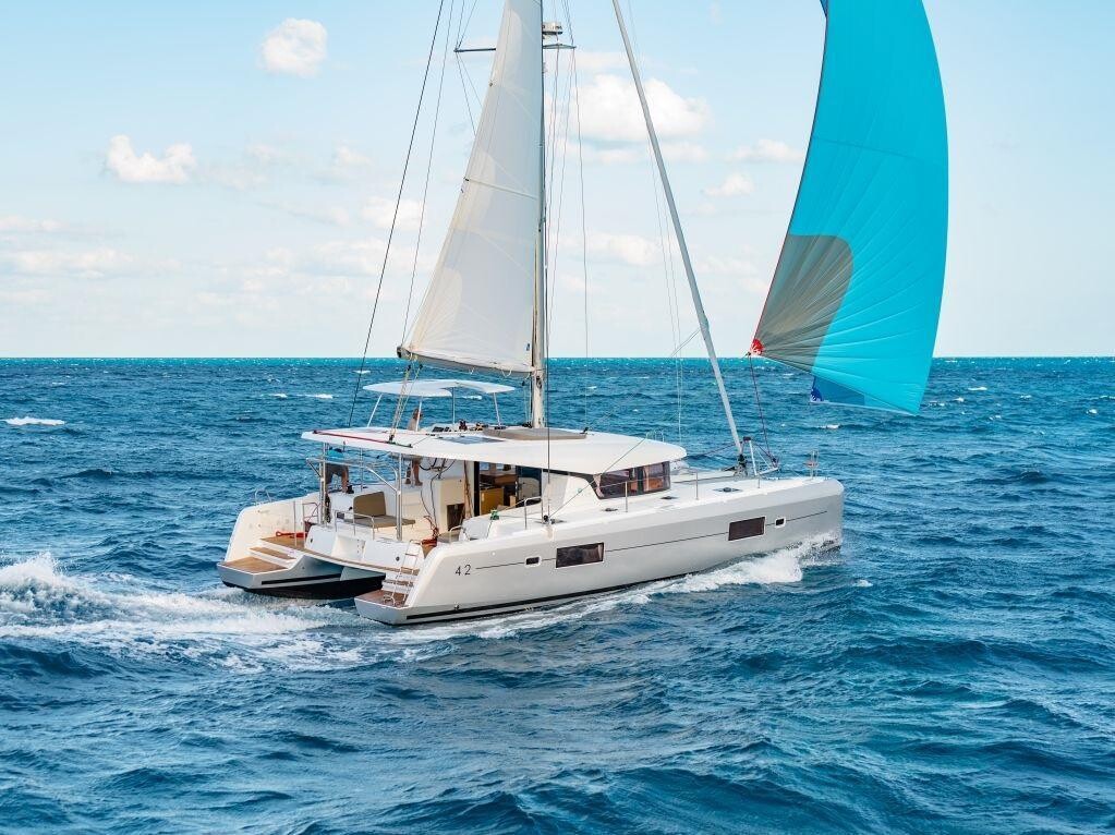 Lagoon 42 Leucotea