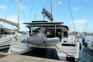 Lagoon 42, White Chadal