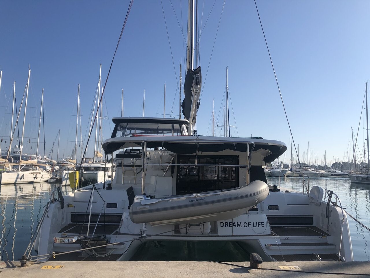 Lagoon 42 Dream of Life