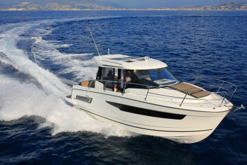 Merry Fisher 895 Offshore Salty Kiss