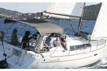 Oceanis 34.2 LL Skyhawk
