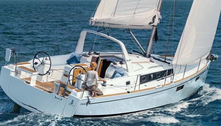 Oceanis 38.1 Jana