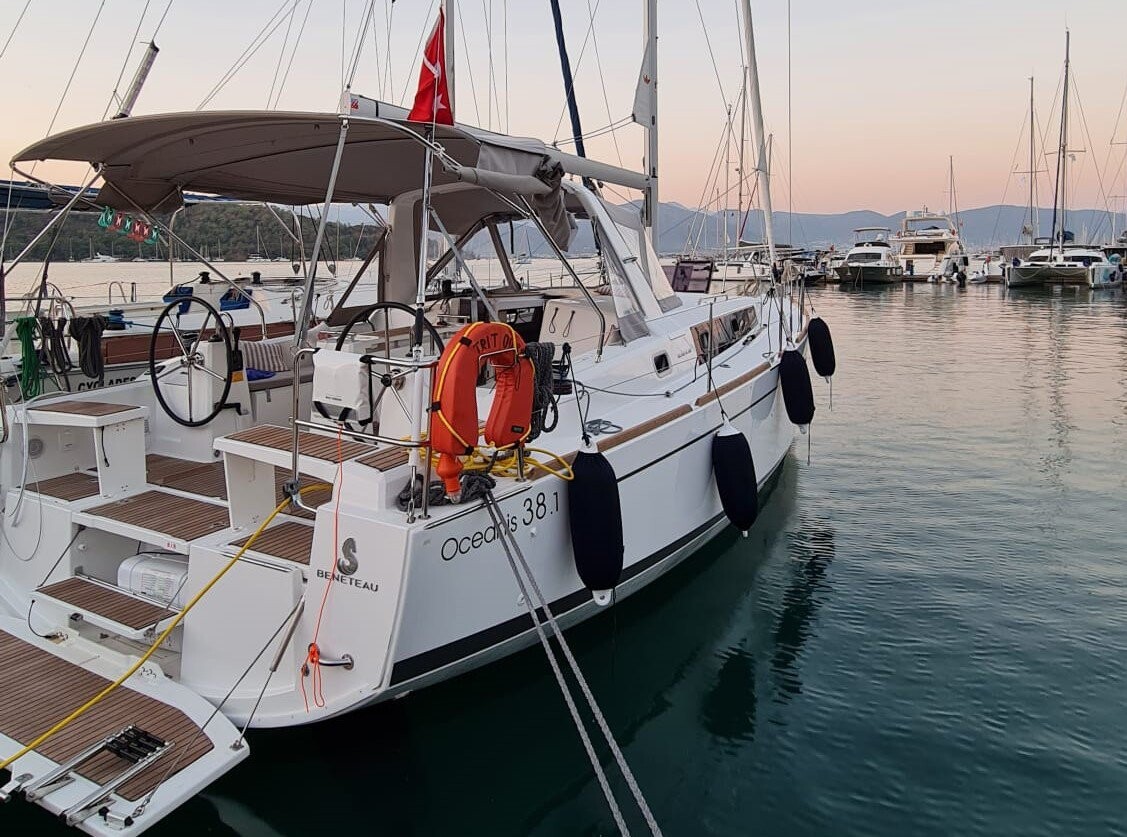Oceanis 38.1 Triton 89