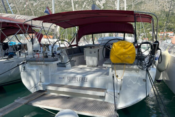 Oceanis 46.1 Bumblebee