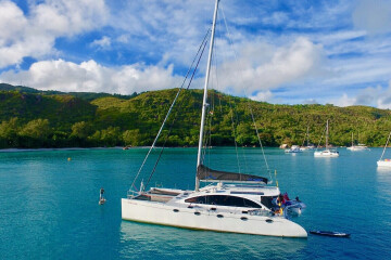 Sea-Tribe DH550, Valerie