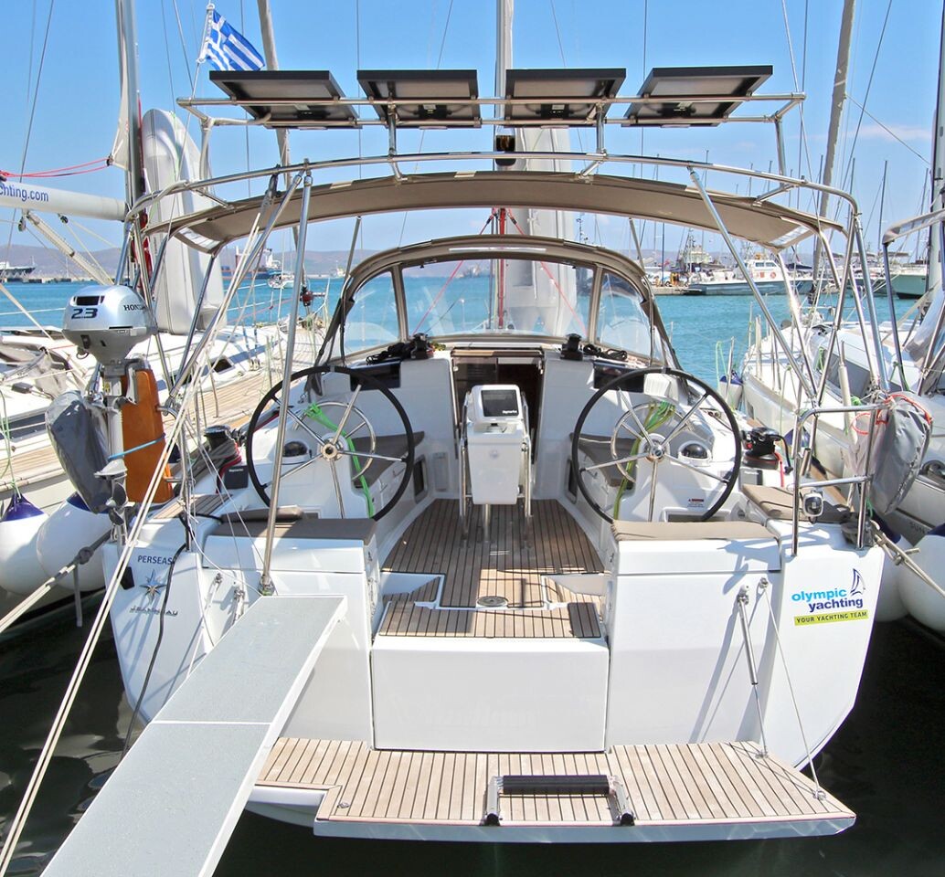 Sun Odyssey 419, Perseas
