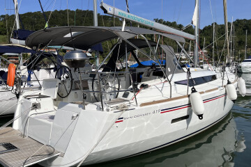 Sun Odyssey 419 Friday