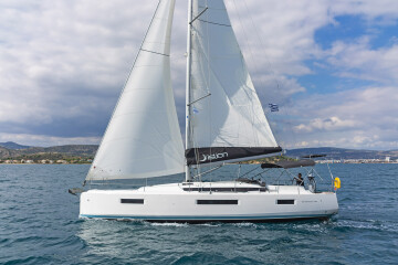 Sun Odyssey 440, Navillera