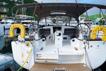 Sun Odyssey 440 Air Guitar