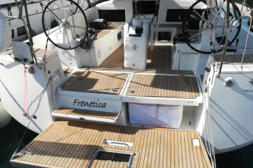 Sun Odyssey 440 Frenetica